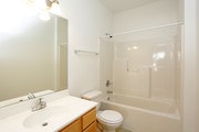 1BR, 1BA - 615 SF - Bathroom