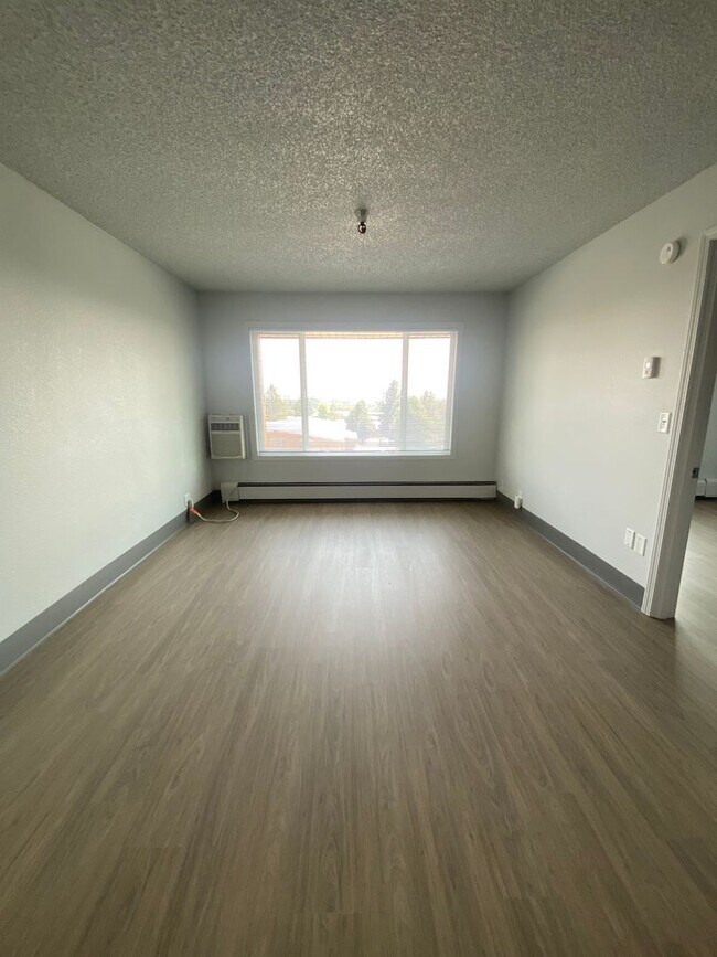 Photo - 151 N Williams Ave
