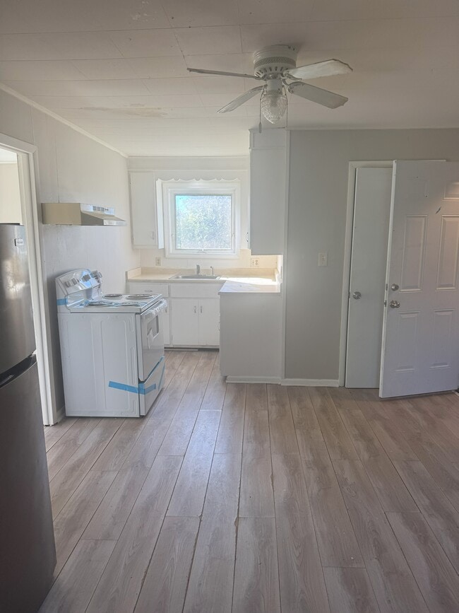 Photo - Brigham Road Unit 3