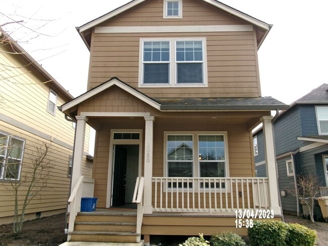 Photo - Edgewater Village--1050 Front Ave NE.