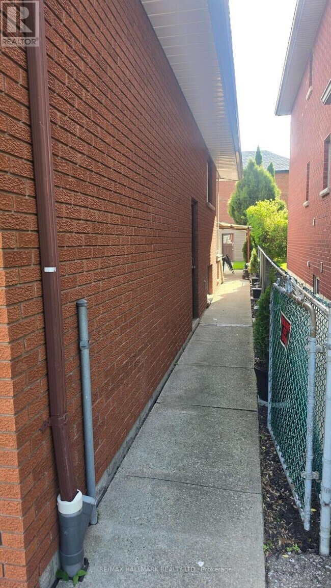 Photo - 110 Milton St