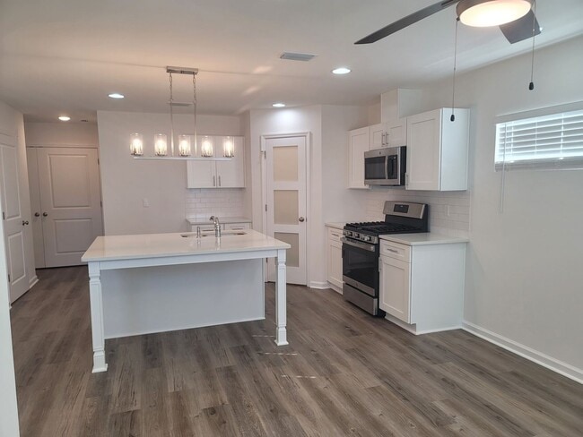 Photo - NEWER CONSTRUCTION! Modern NE 3/2.5 w/ Stainless Steel Appliances, Granite Counters, Washer, Drye...