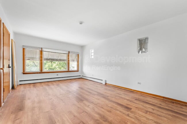 Photo - 2517 N Laramie Ave Unit 2