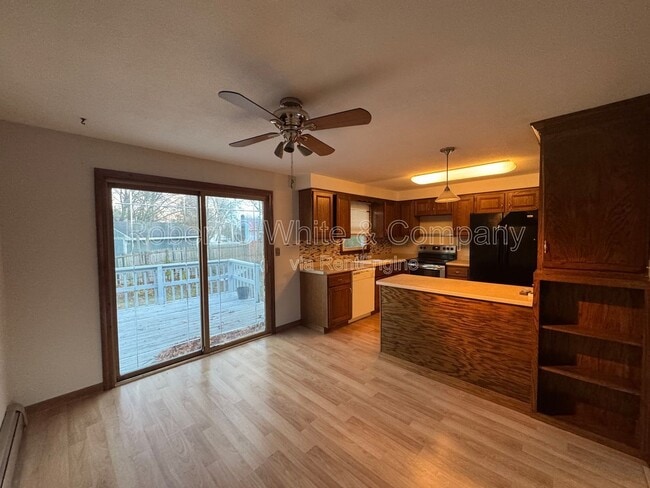 Photo - 316 Knob Hill Dr