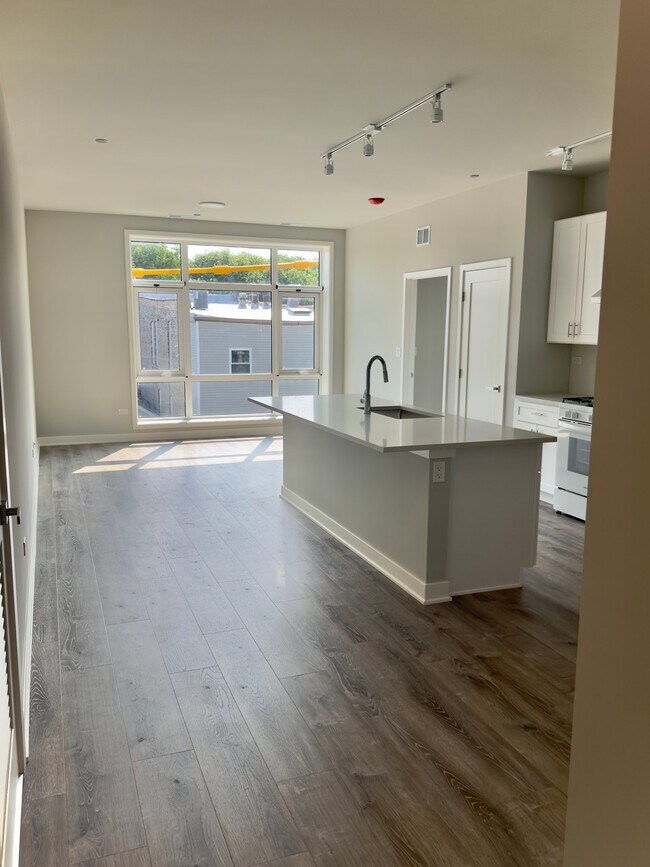 Photo - 2807 S Halsted St Unit 309