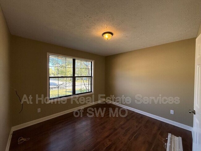 Photo - 1264 Butterfield Dr