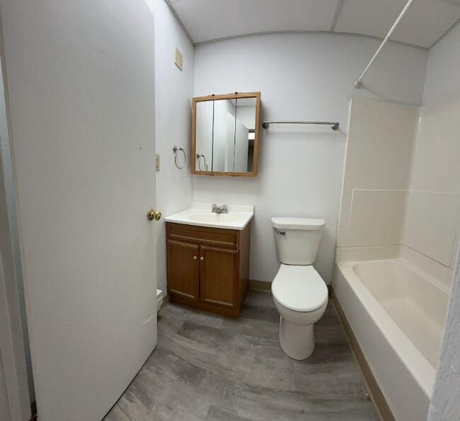 Photo - 118 Conley Ave S Unit Apt 3