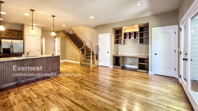 Photo - 2451 S Williams St