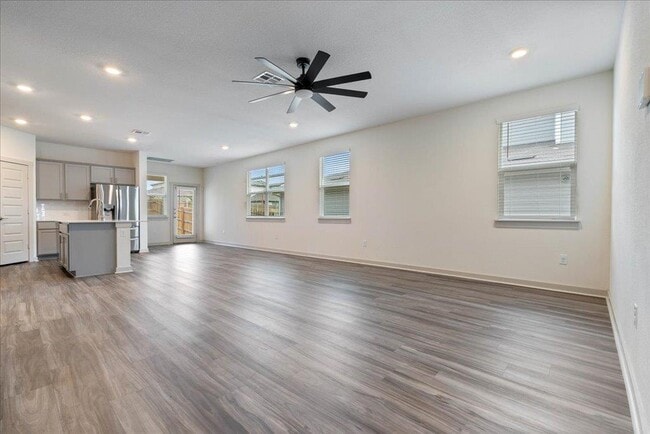 Photo - 7410 Sagira Path