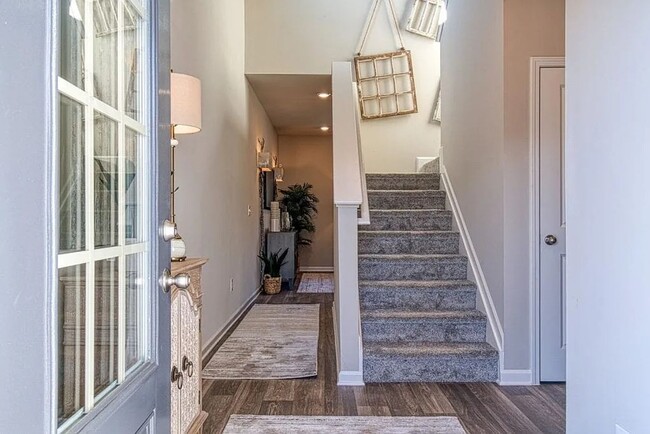 Photo - Modern Farmhouse Style Townhome