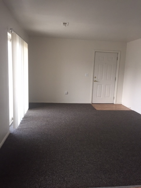 Building Photo - Vista Unit 29