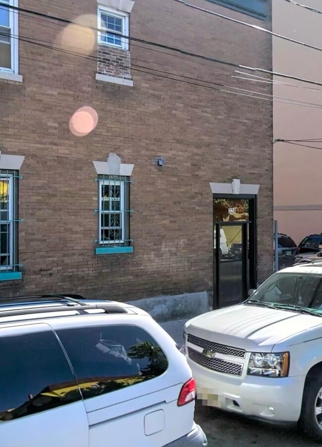 Photo - 328 62nd St Unidad 1