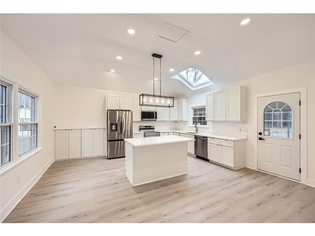 Building Photo - 1300 County Rd 6