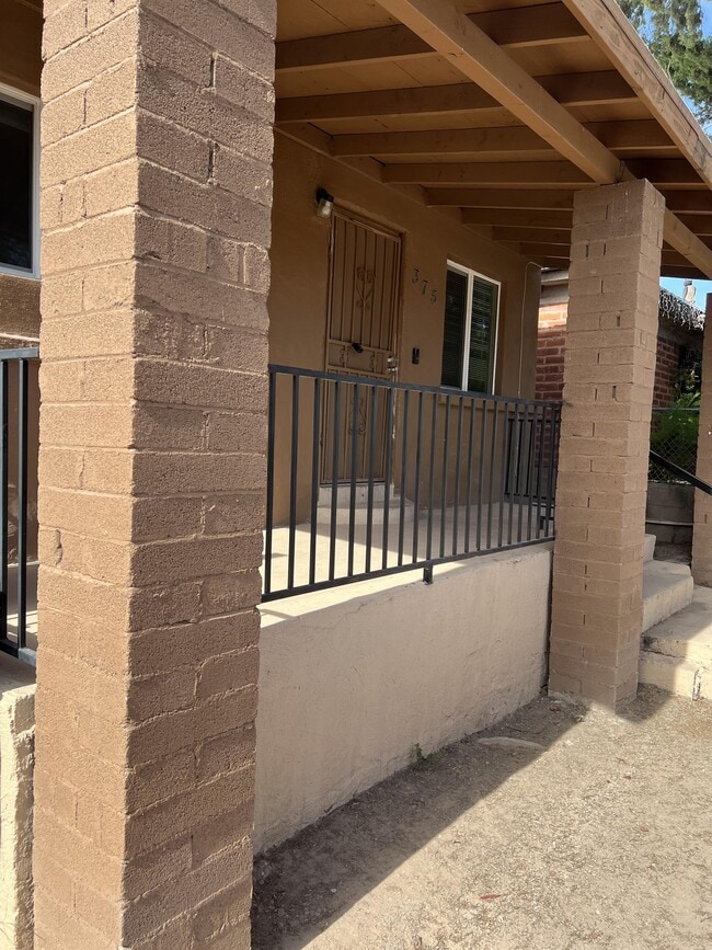 Photo - 375 W 33rd St Unit 1