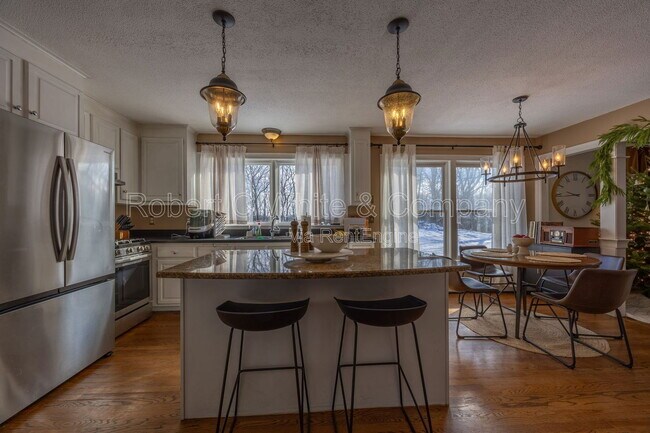 Photo - 27 Saw Mill Rd