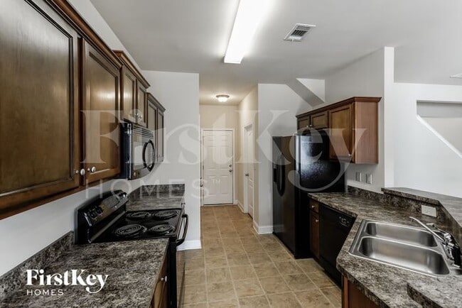 Photo - 111 Northfield Cir