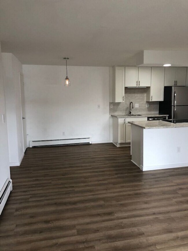 Photo - Conveniently Located Boulder Condo for Rent with Pool Overlooking the Flatirons Unit 111