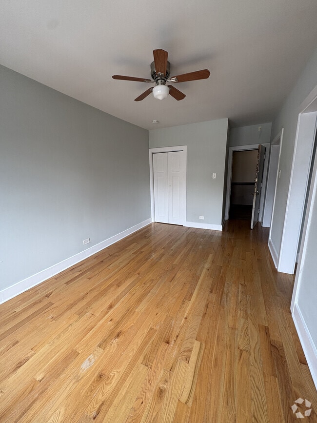 Building Photo - 1154 N Dearborn St Rental