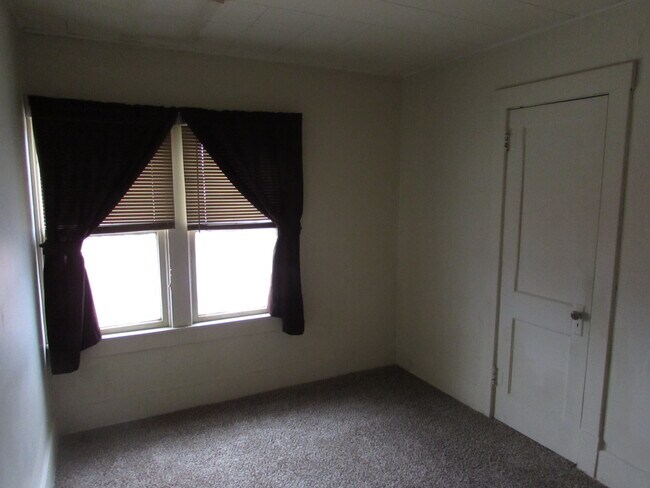 BEDROOM - and CLOSET - 716 E 4th Ave