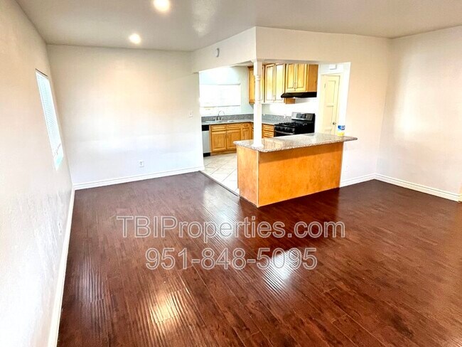 Photo - 3485 Belle St