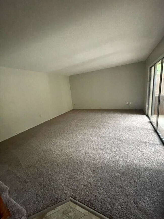 2 Storey home with 2 Bed 2 full Bathrooms House Rental in Port Orange, FL