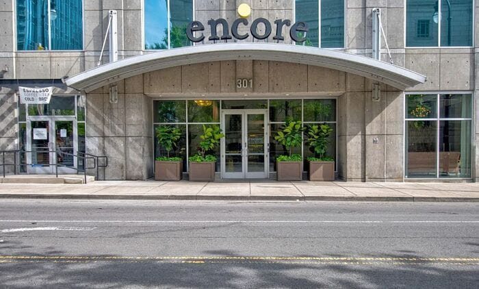 Beautiful 1-Bedroom Condo with Stunning Do... - Beautiful 1-Bedroom Condo with Stunning Do...