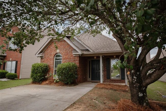 Building Photo - 464 Park Lake Dr