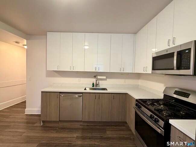 Photo - 424 Pembroke St Unit 3S