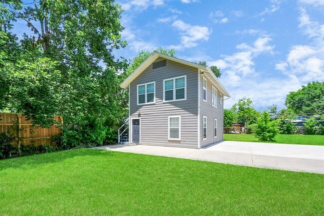 Building Photo - 7309 Moline St Unit B Rental