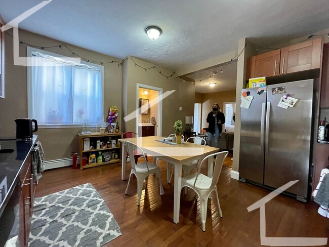 Building Photo - 9/1 Renovated 5BR/2BA near BU, Packard's Corner, Harvard Ave