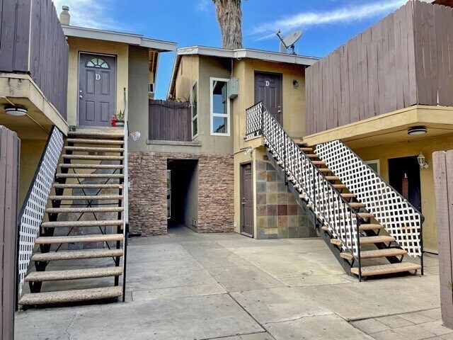 Photo - 15631 Tustin Village Way