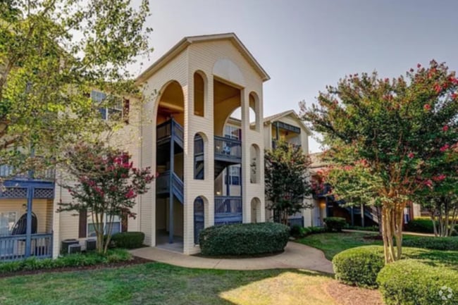 Building Photo - 111 Wexford Dr Unit 102 Rental