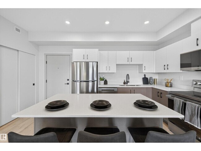 Photo - 355 Clareview Station Dr NW