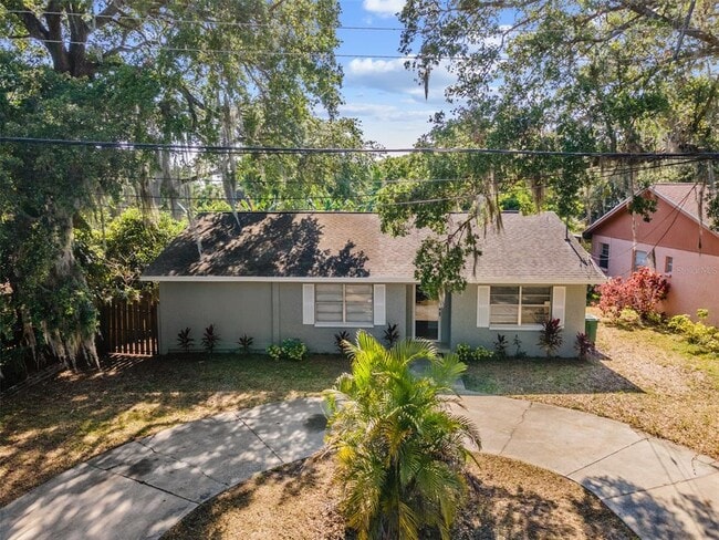 Photo - 9616 N Oklawaha Ave