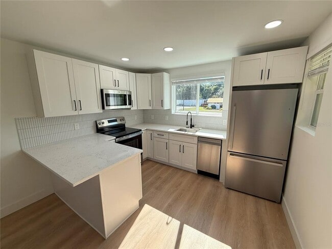 Building Photo - 2813 NW 6th St Rental