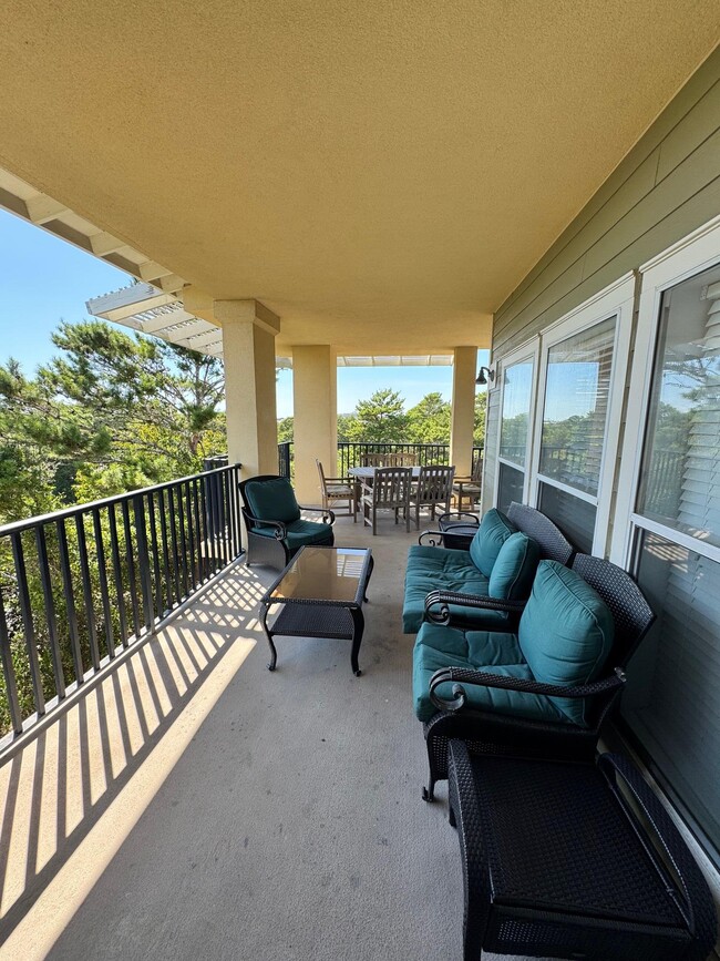 Building Photo - 1732 W County Hwy 30A Unit 403 R