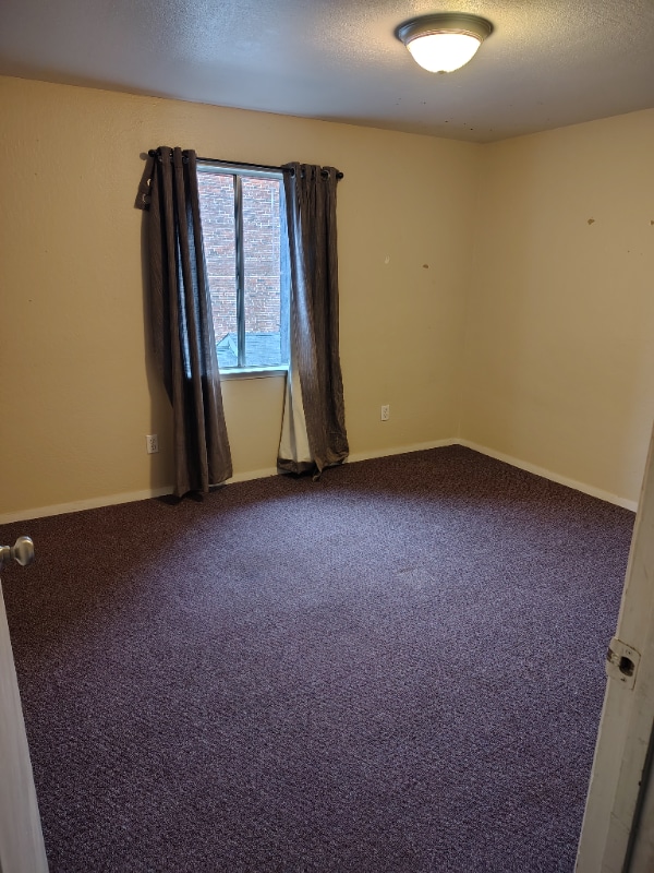 Photo - 18 E Main St