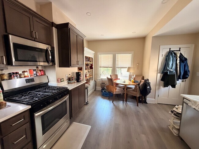 91 Ash St Unit 1