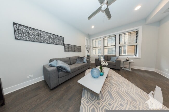 Photo - 2620 N Rockwell St Unit 2F