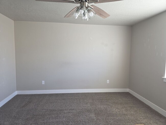 Photo - 3 Bed/2 Bath Townhome Available Soon!!