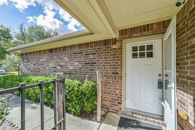 Photo - 1609 Peach Dale Ct