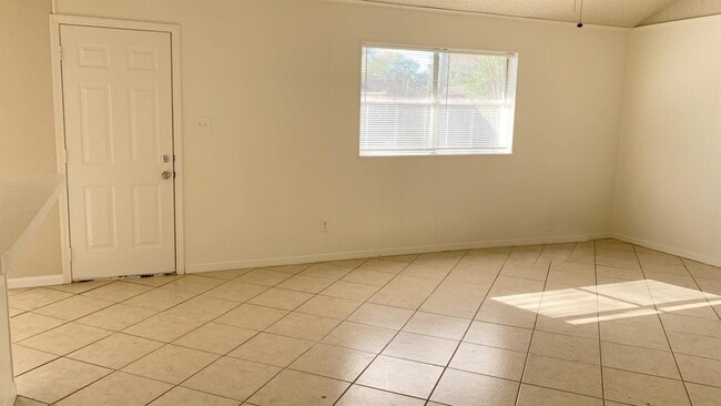 Photo - 6811 Winding Trace Dr