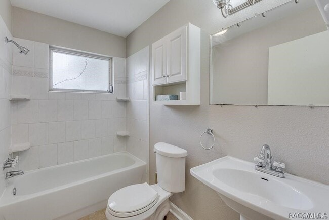 Photo - 27 N Tyler St