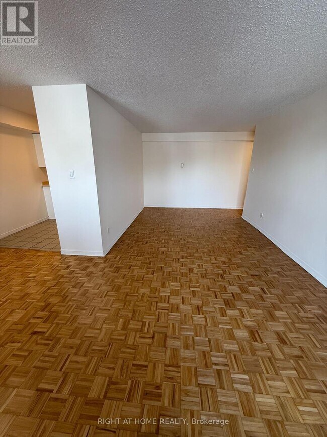 Photo - 855 Wilson Rd N