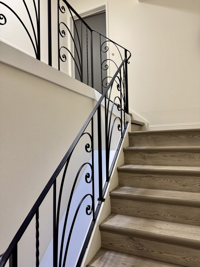 Photo - 554 Monterey Blvd Unit 2