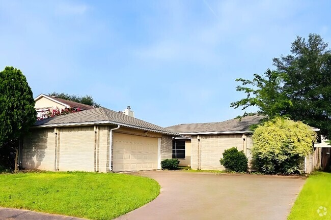 Building Photo - 3734 Xenophon Dr Rental