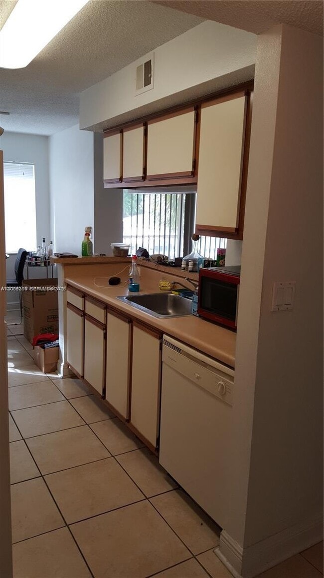 Photo - 5646 Rock Island Rd Unit 205