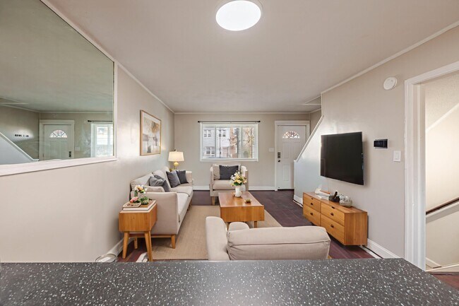 Photo - 4217 Gault Pl NE