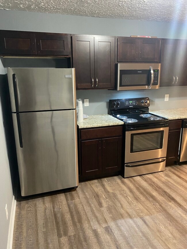 Building Photo - 401A Sarver Ave