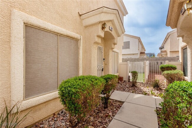 Building Photo - 6439 Saddle Up Ave Rental